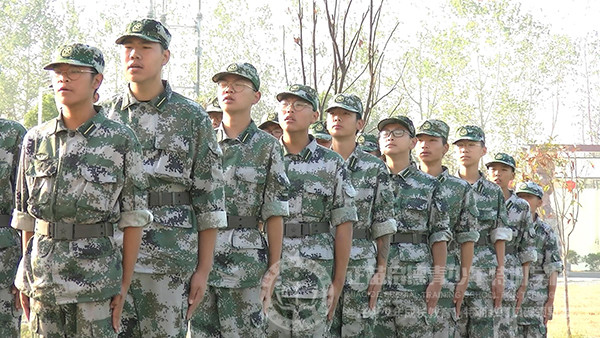 跟青春期孩子吃饭别谈问题？