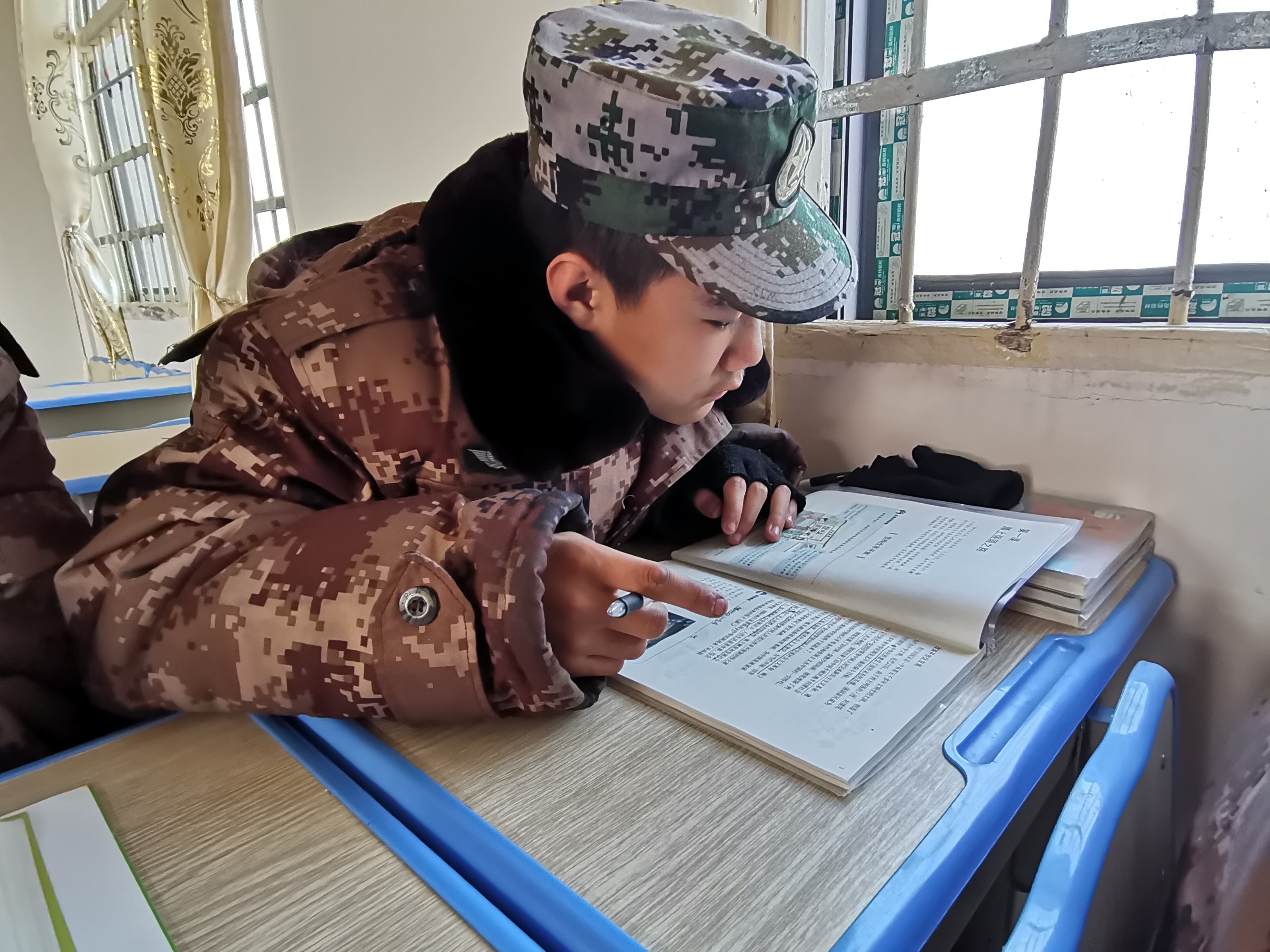 正苗启德青少年特训学校学生