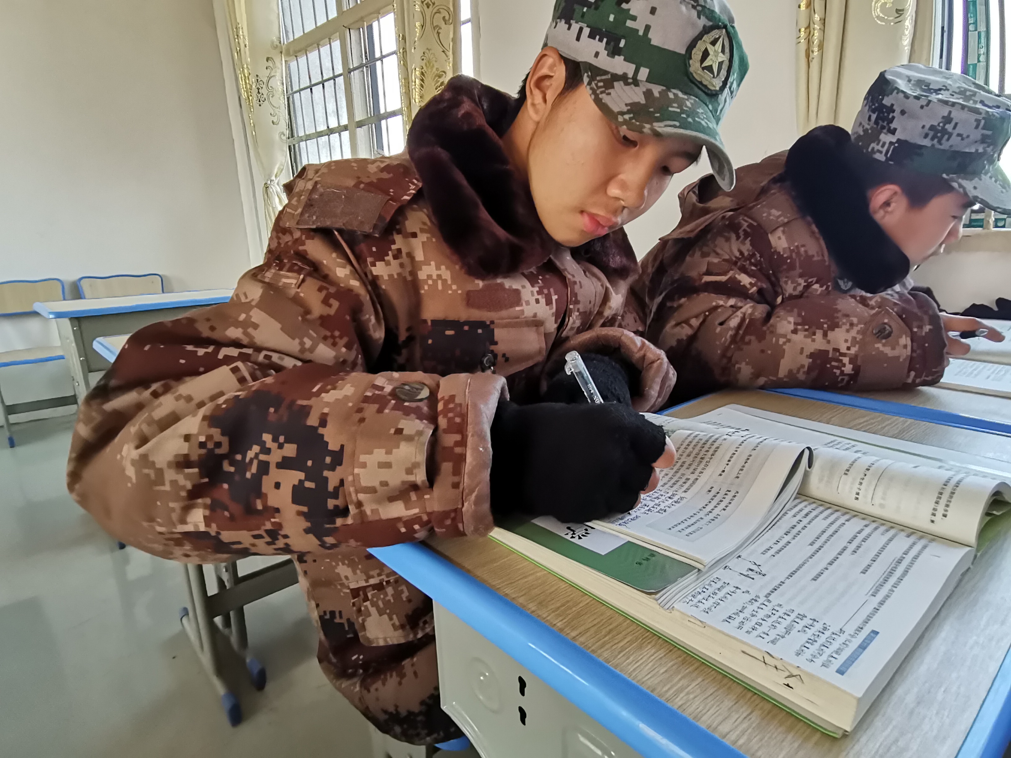 正苗启德青少年特训学校学生