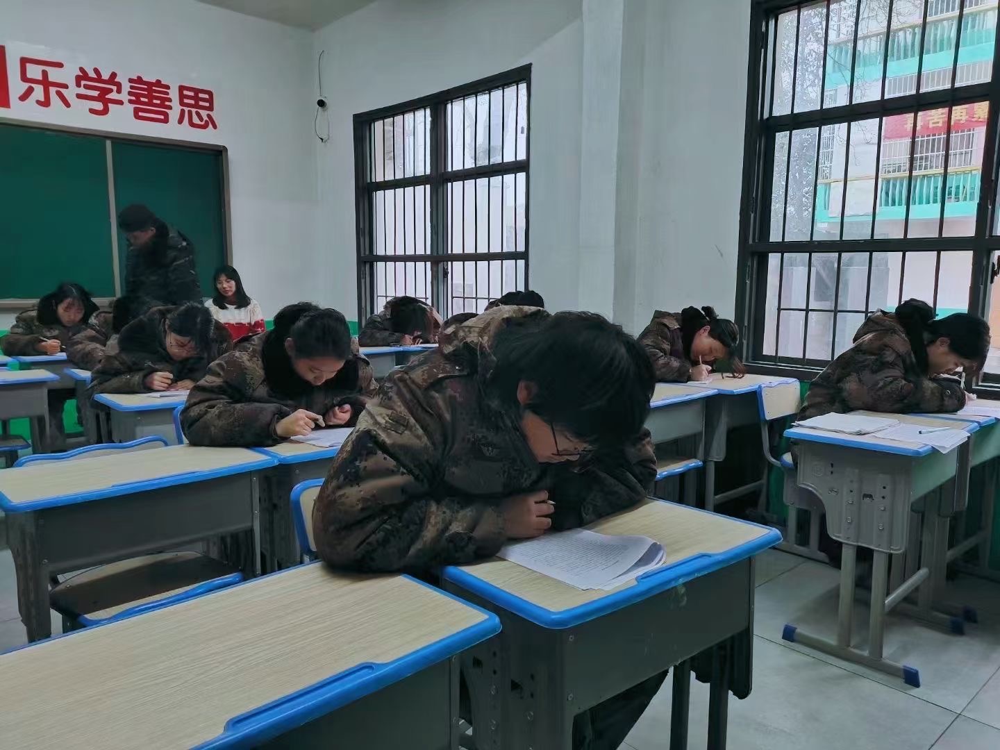 正苗启德青少年特训学校晨读